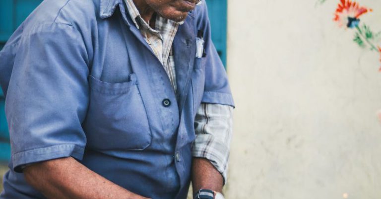 Knife Sharpening - Street Worker